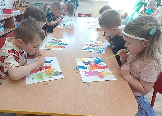 Grafika 9: 08.05.2025 Magiczny świat kleksografi