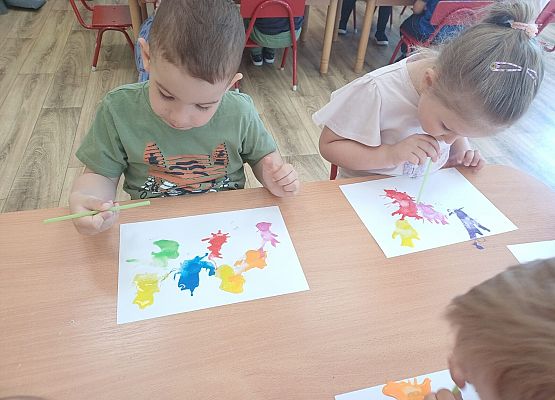 Grafika 15: 08.05.2025 Magiczny świat kleksografi