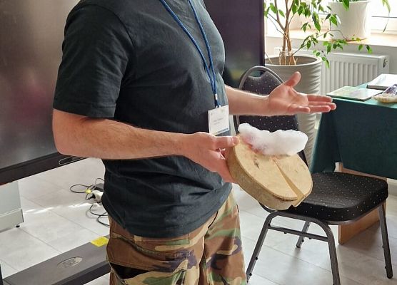 Grafika 29: 09.05.2025 Wizyta w Bibliotece Publicznej Gminy Wicko