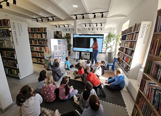 Grafika 23: 14.05.2025 Wizyta w Blibliotece Publicznej Gminy Wicko - gr III