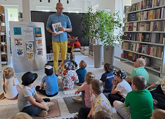Grafika 5: Spotkanie autorskie w Bibliotece Publicznej w Wicku - gr III