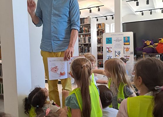 Grafika 8: Spotkanie autorskie w Bibliotece Publicznej w Wicku - gr III