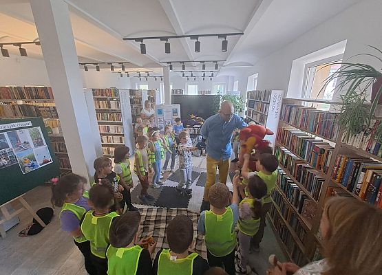 Grafika 12: Spotkanie autorskie w Bibliotece Publicznej w Wicku - gr III