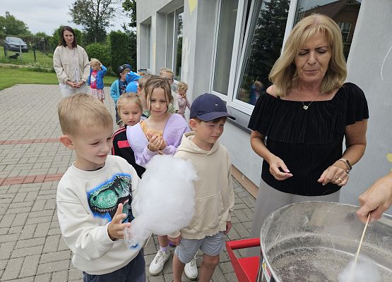 Grafika 112: 01.08.2025 Rozpoczęcie wakacyjnych zabaw w naszym przedszkolu