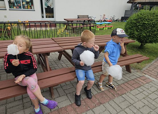 Grafika 120: 01.08.2025 Rozpoczęcie wakacyjnych zabaw w naszym przedszkolu