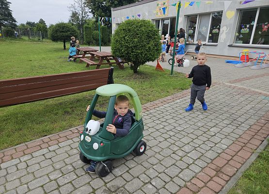 Grafika 128: 01.08.2025 Rozpoczęcie wakacyjnych zabaw w naszym przedszkolu