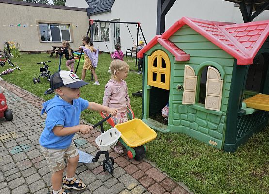 Grafika 137: 01.08.2025 Rozpoczęcie wakacyjnych zabaw w naszym przedszkolu