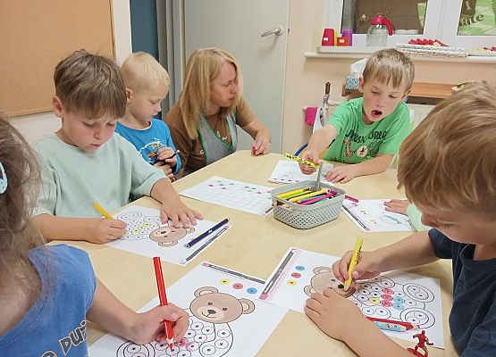 Grafika 5: 04.08.2025 Wakacyjna podróż w świat kodowania gr II