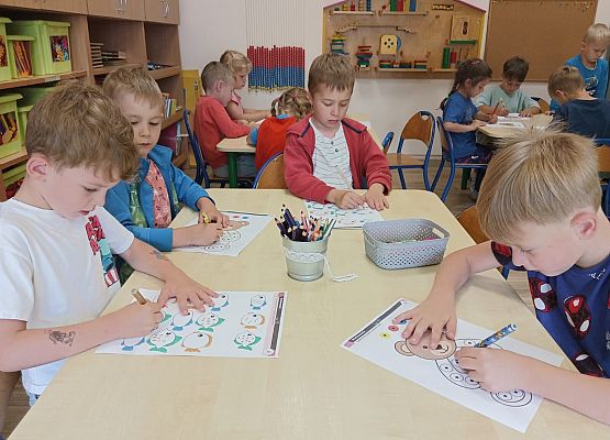 Grafika 8: 04.08.2025 Wakacyjna podróż w świat kodowania gr II