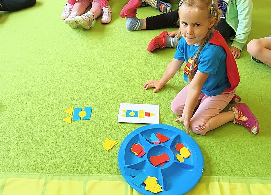 Grafika 19: 04.08.2025 Wakacyjna podróż w świat kodowania gr II