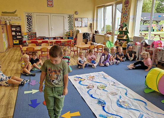 Grafika 6: "Morskie opowieści" - kodowanie na dywanie w gr I