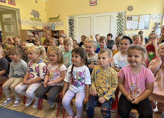 Grafika 4: 06.08.2025 Przedstawienie teatralne pt. "Podróże po Polsce"!