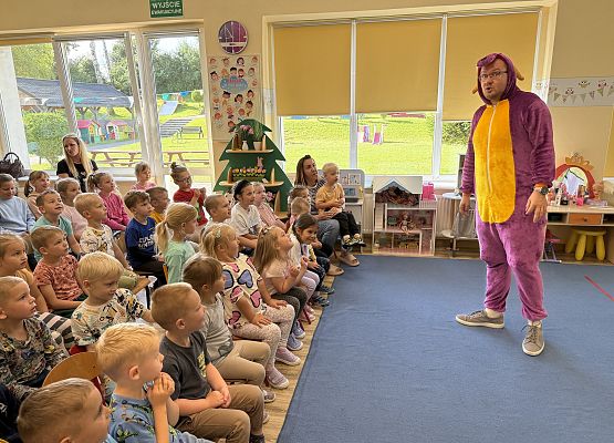 Grafika 5: 06.08.2025 Przedstawienie teatralne pt. "Podróże po Polsce"!