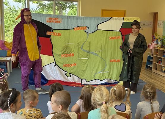 Grafika 38: 06.08.2025 Przedstawienie teatralne pt. "Podróże po Polsce"!