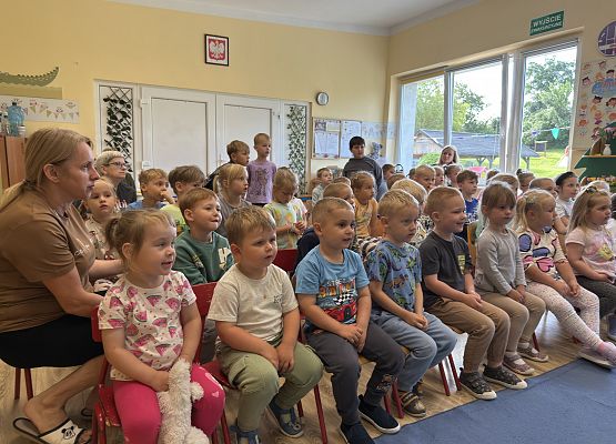 Grafika 42: 06.08.2025 Przedstawienie teatralne pt. "Podróże po Polsce"!