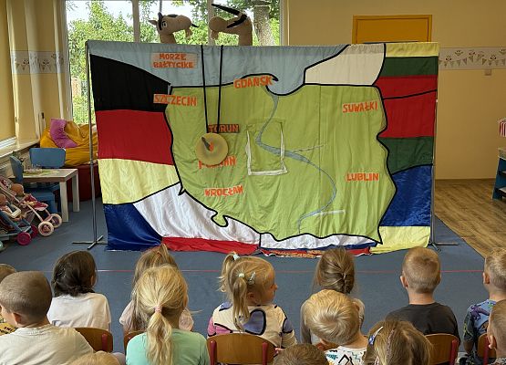 Grafika 15: 06.08.2025 Przedstawienie teatralne pt. "Podróże po Polsce"!