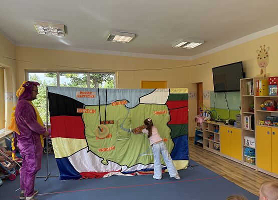 Grafika 17: 06.08.2025 Przedstawienie teatralne pt. "Podróże po Polsce"!