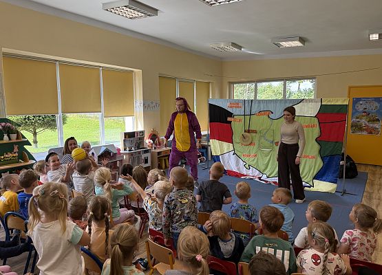 Grafika 22: 06.08.2025 Przedstawienie teatralne pt. "Podróże po Polsce"!