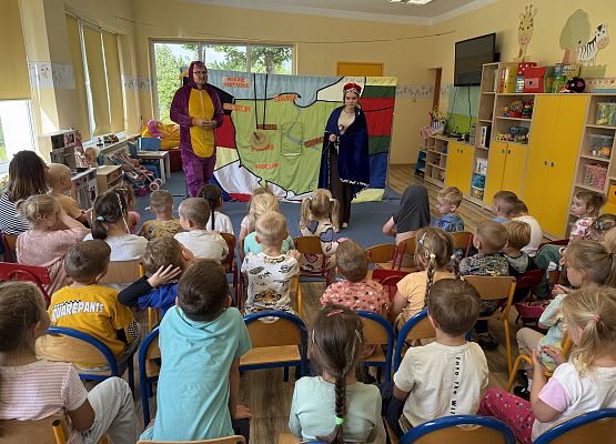 Grafika 24: 06.08.2025 Przedstawienie teatralne pt. "Podróże po Polsce"!