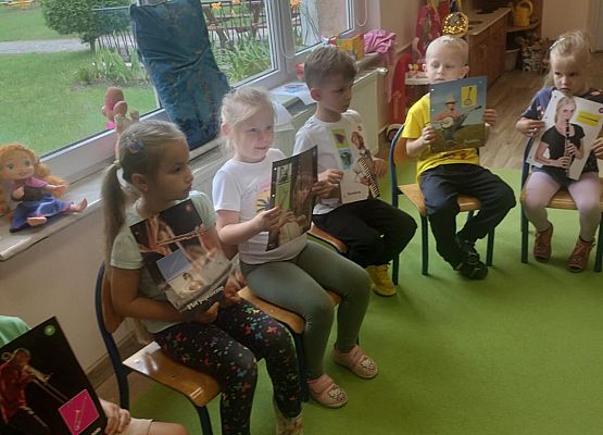 Grafika 7: 07.08.2025 Odkrywamy świat dźwięków i muzyki