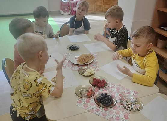 Grafika 80: 11.08.2025 Dzień Gofra w naszym przedszkolu!