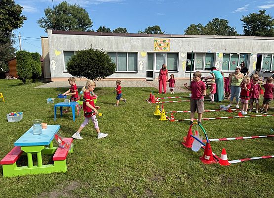 Grafika 42: 13.08.2025 Mali strażacy w akcji!