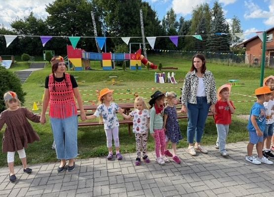 Grafika 7: 18.08.2025 Dzień zabaw na "Dzikim Zachodzie"