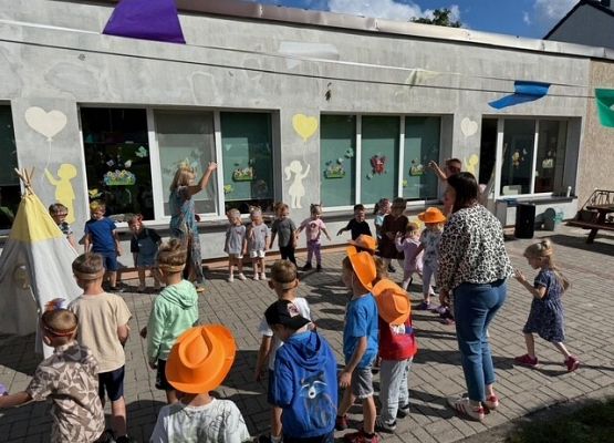 Grafika 12: 18.08.2025 Dzień zabaw na "Dzikim Zachodzie"