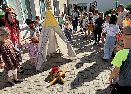 Grafika 14: 18.08.2025 Dzień zabaw na "Dzikim Zachodzie"