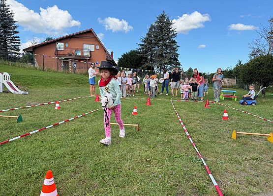 Grafika 28: 18.08.2025 Dzień zabaw na "Dzikim Zachodzie"