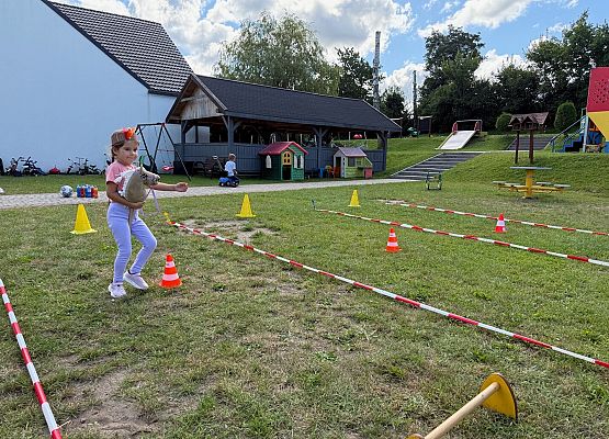 Grafika 33: 18.08.2025 Dzień zabaw na "Dzikim Zachodzie"