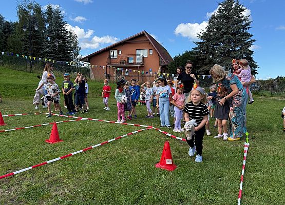 Grafika 34: 18.08.2025 Dzień zabaw na "Dzikim Zachodzie"