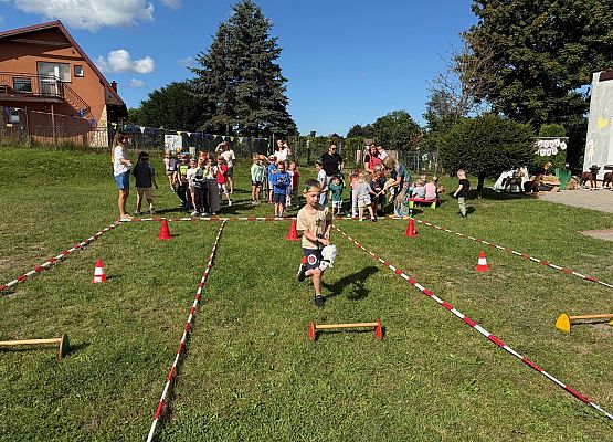 Grafika 37: 18.08.2025 Dzień zabaw na "Dzikim Zachodzie"
