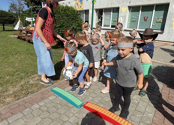 Grafika 62: 18.08.2025 Dzień zabaw na "Dzikim Zachodzie"