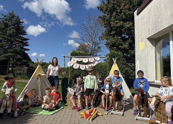 Grafika 63: 18.08.2025 Dzień zabaw na "Dzikim Zachodzie"