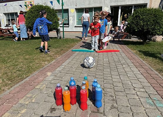 Grafika 69: 18.08.2025 Dzień zabaw na "Dzikim Zachodzie"