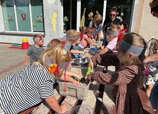 Grafika 72: 18.08.2025 Dzień zabaw na "Dzikim Zachodzie"