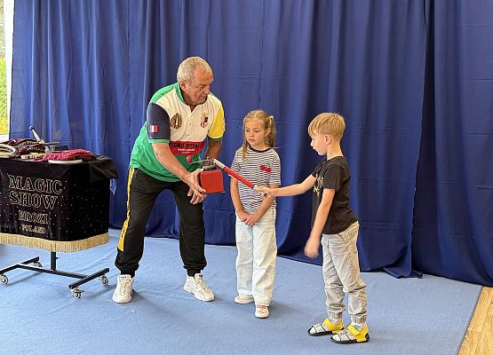 Grafika 21: 22. 08.2025 Wyjątkowy dzień pełen uśmiechu, zdziwienia i dobrej zabawy!