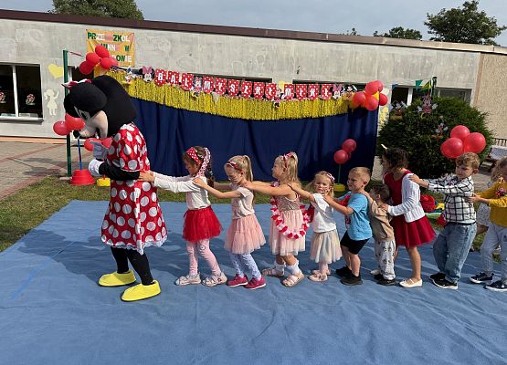 Grafika 5: 28.08.2025 Bal z Myszką Miki