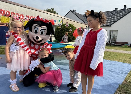 Grafika 11: 28.08.2025 Bal z Myszką Miki