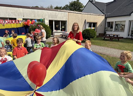 Grafika 15: 28.08.2025 Bal z Myszką Miki