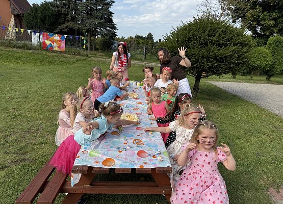 Grafika 75: 28.08.2025 Bal z Myszką Miki