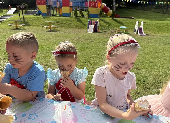 Grafika 81: 28.08.2025 Bal z Myszką Miki