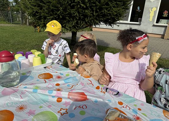 Grafika 83: 28.08.2025 Bal z Myszką Miki