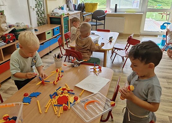 Grafika 8: 02.09.2025 Pierwsze dni w przedszkolu