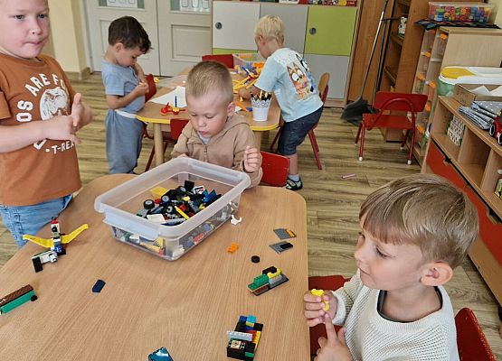 Grafika 9: 02.09.2025 Pierwsze dni w przedszkolu