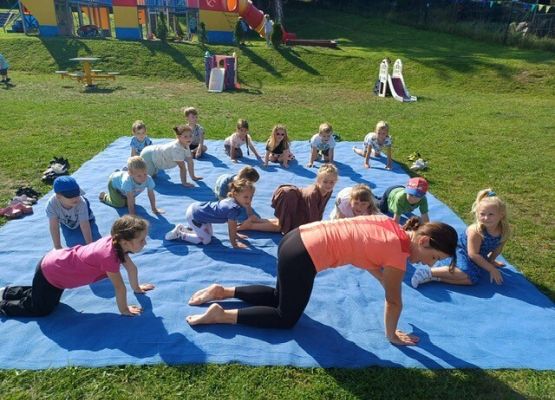 Grafika 11: 09.09.2025 Zabawy z Jogą w ogrodzie przedszkolnym