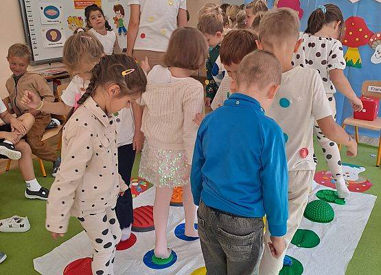 Grafika 11: 15.09.2025 Dzień Kropki w naszym przedszkolu