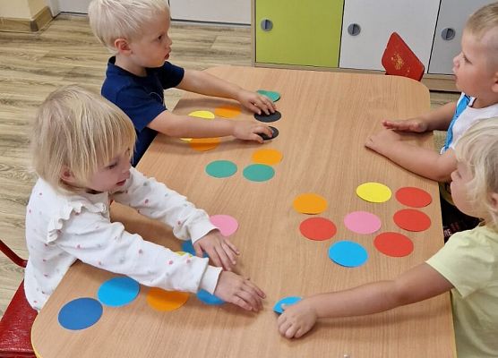 Grafika 19: 15.09.2025 Dzień Kropki w naszym przedszkolu