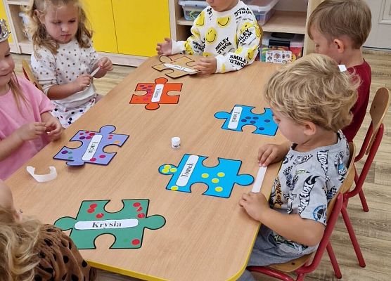 Grafika 25: 15.09.2025 Dzień Kropki w naszym przedszkolu